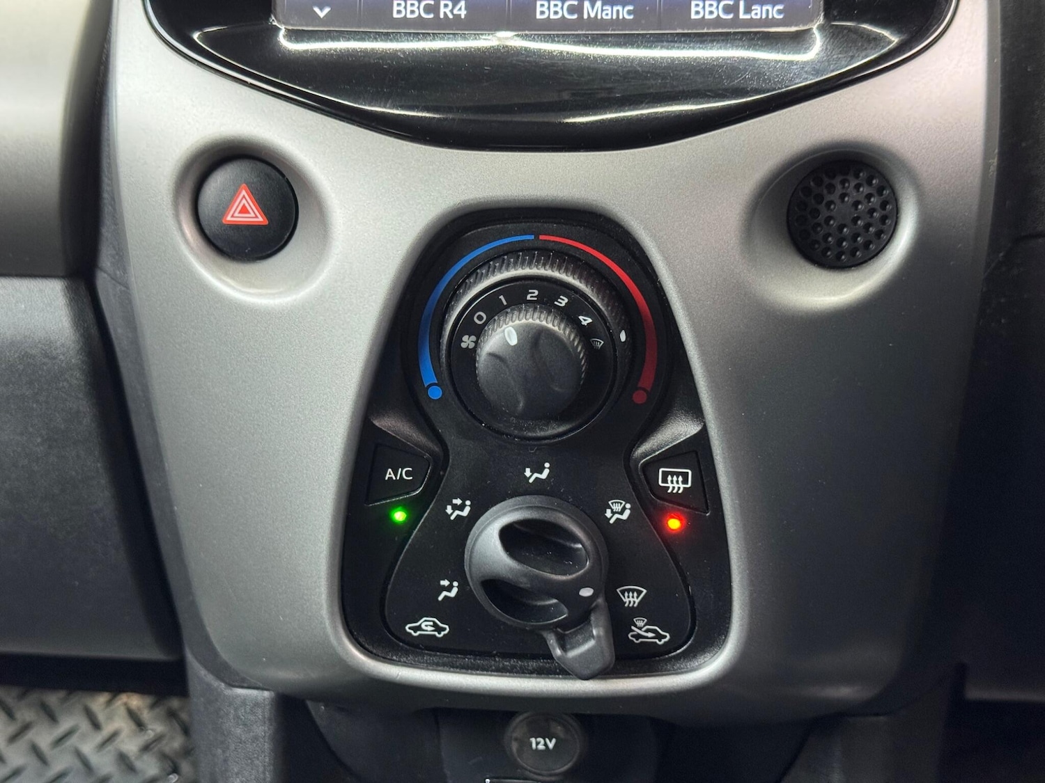 Used Peugeot 108 2017 for sale - 77015259: Photo 30