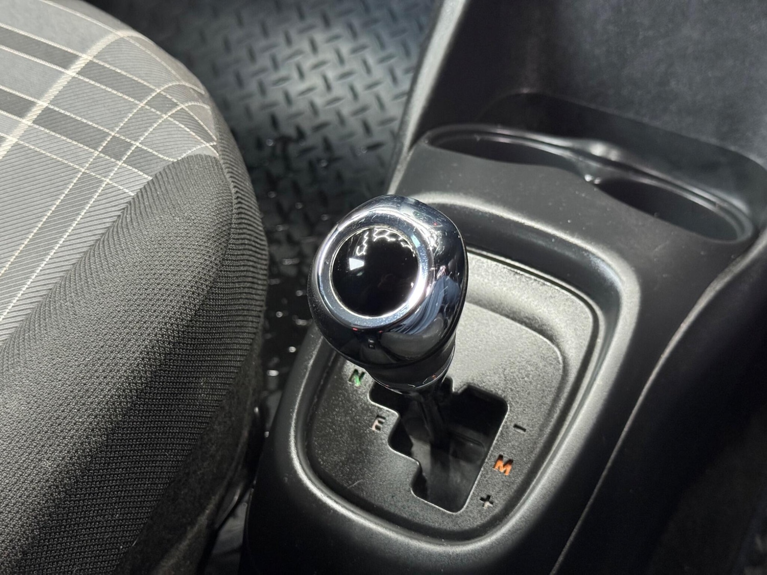 Used Peugeot 108 2017 for sale - 77015259: Photo 31