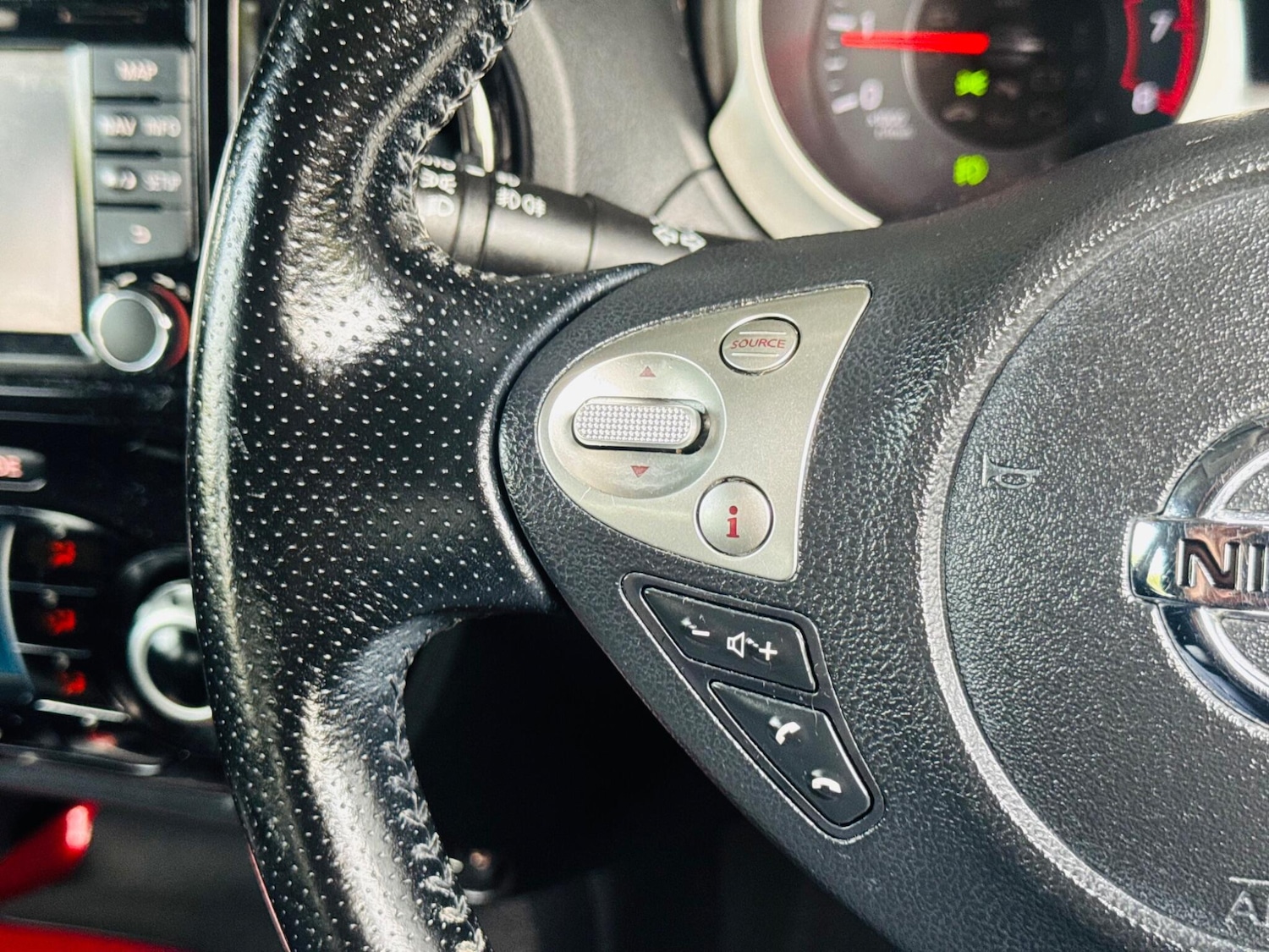 Used Nissan Juke 2014 for sale - 76032003: Photo 15