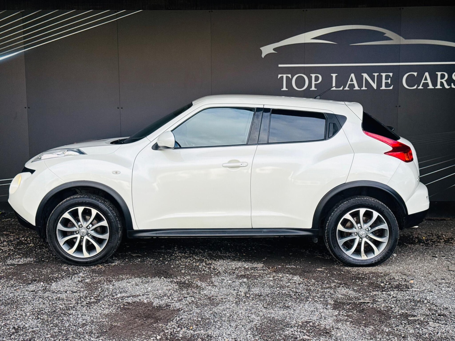 Used Nissan Juke 2014 for sale - 76032003: Photo 2