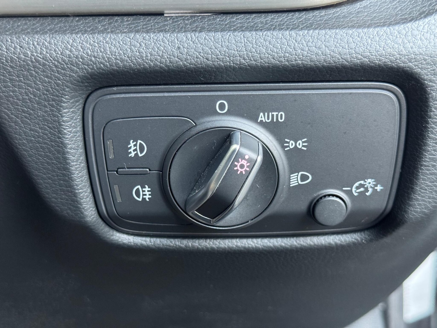 Used Audi A3 2015 for sale - 77884911: Photo 30