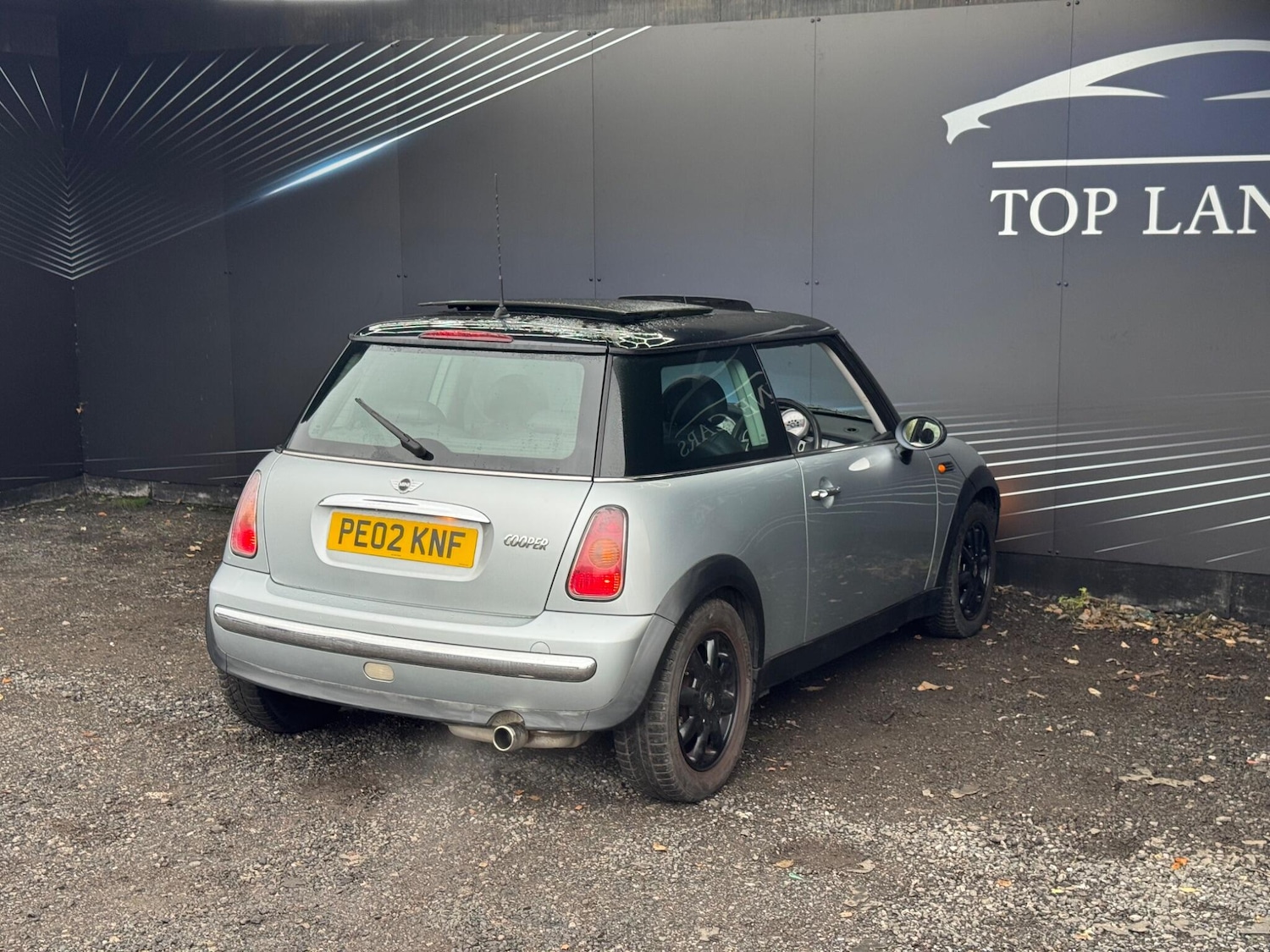 Used MINI Hatch 2002 for sale - 76992379: Photo 16