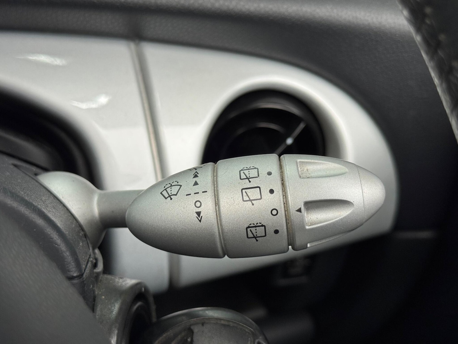 Used MINI Hatch 2002 for sale - 76992379: Photo 25