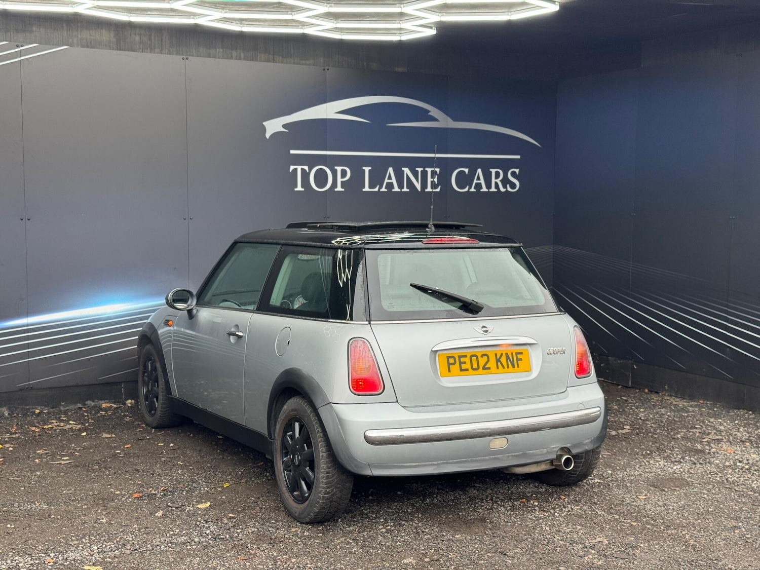 Used MINI Hatch 2002 for sale - 76992379: Photo 3