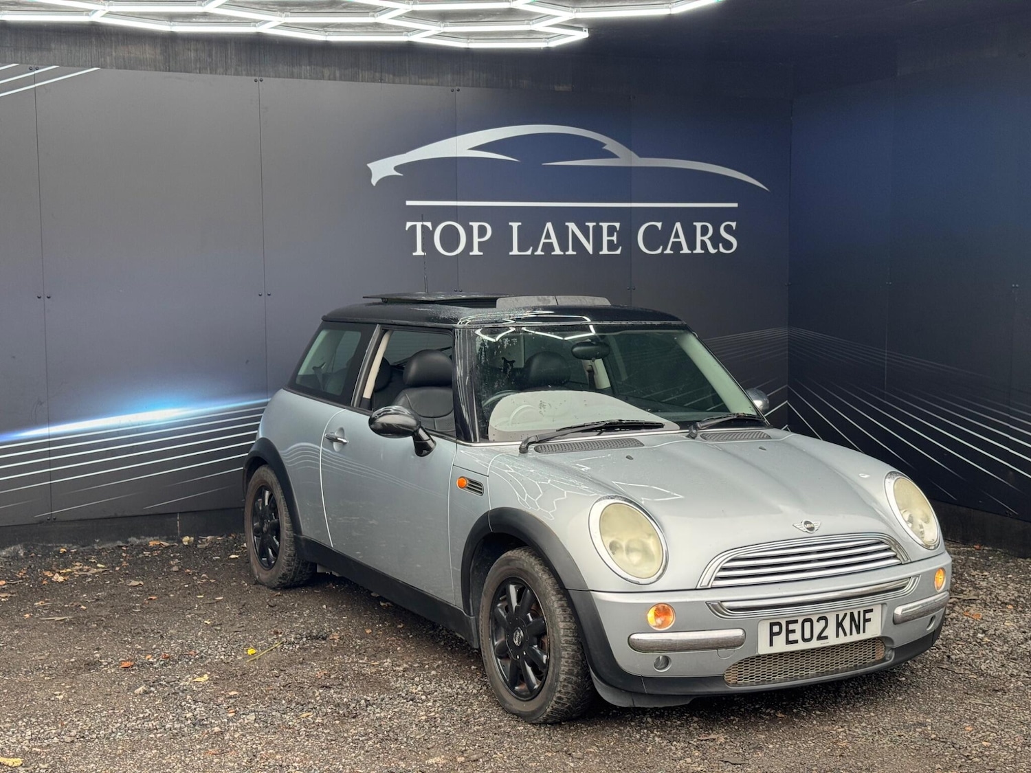 Used MINI Hatch 2002 for sale - 76992379: Photo 5