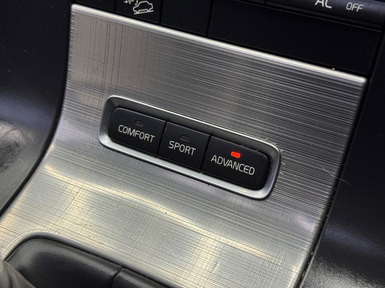 Used Volvo XC70 2008 for sale - 77119612: Photo 24