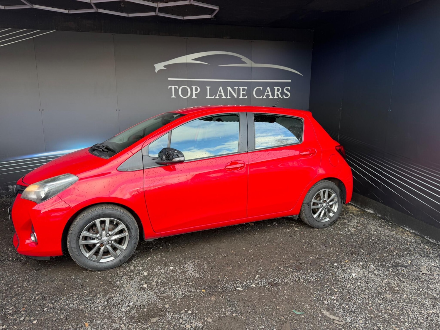 Used Toyota Yaris 2015 for sale - 77884912: Photo 12