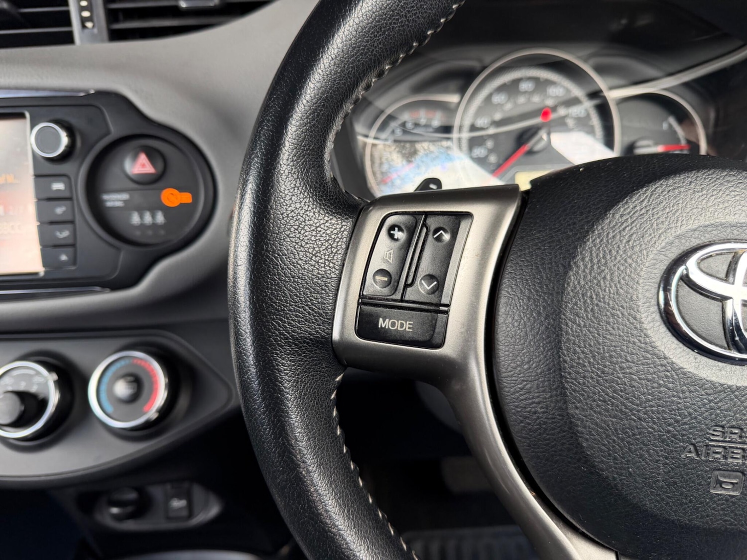 Used Toyota Yaris 2015 for sale - 77884912: Photo 13