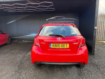 Used Toyota Yaris 2015 for sale - 77884912: Photo