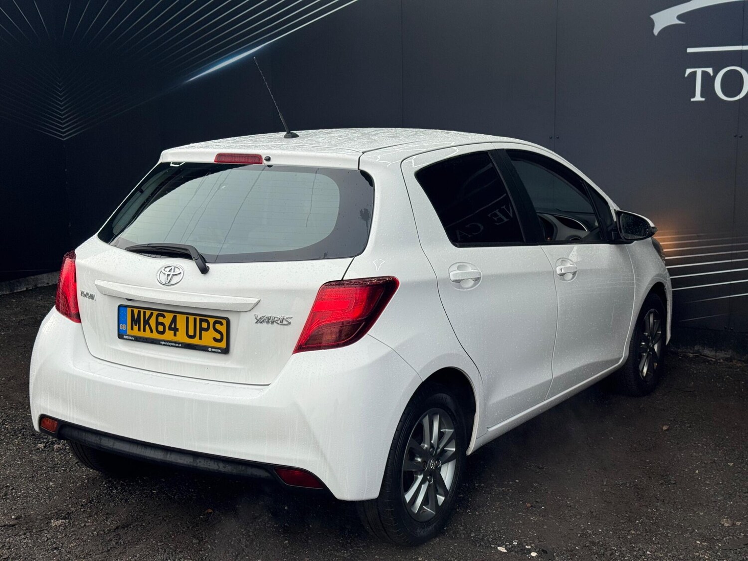 Used Toyota Yaris 2014 for sale - 77884899: Photo 14