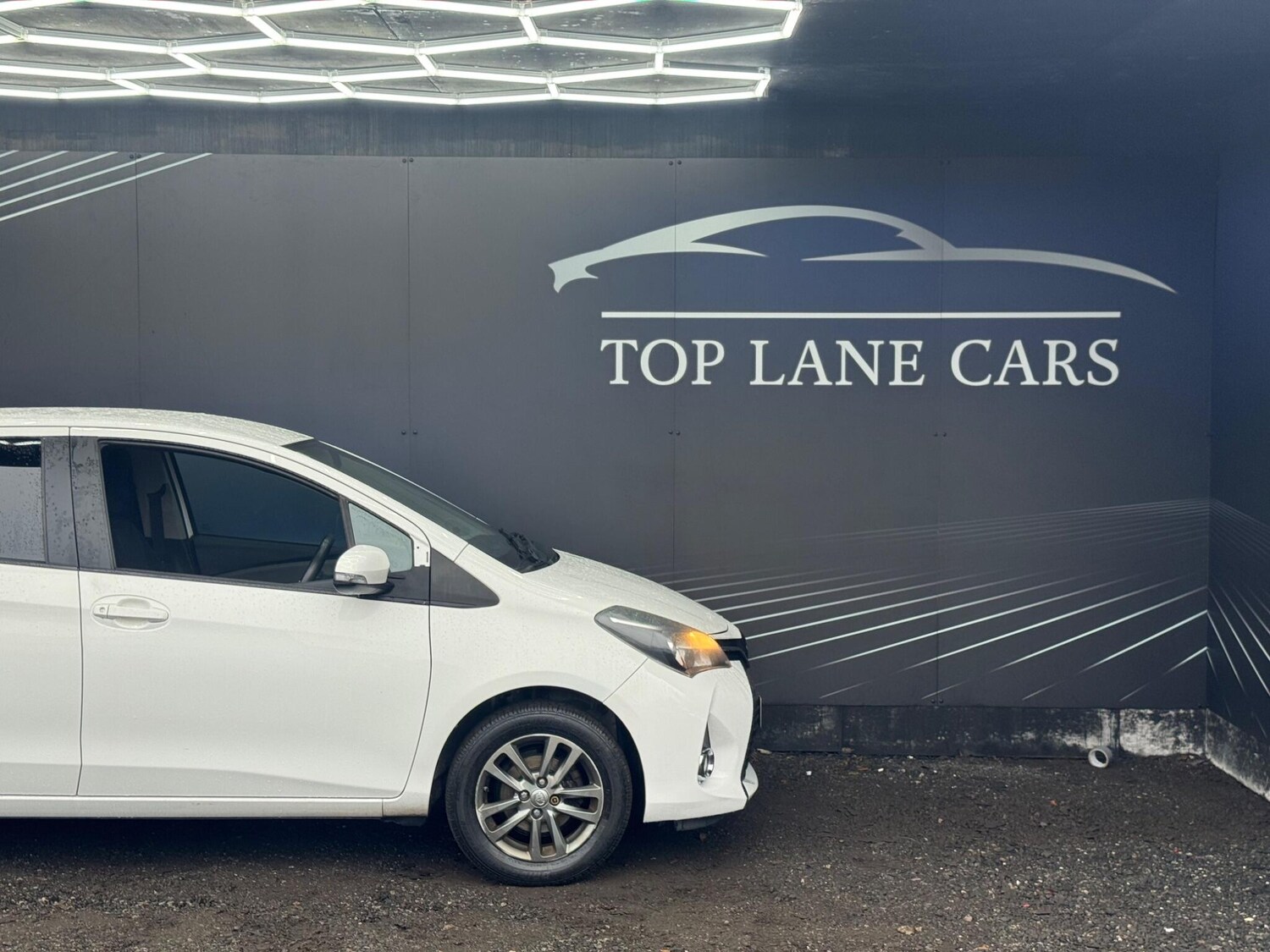 Used Toyota Yaris 2014 for sale - 77884899: Photo 15