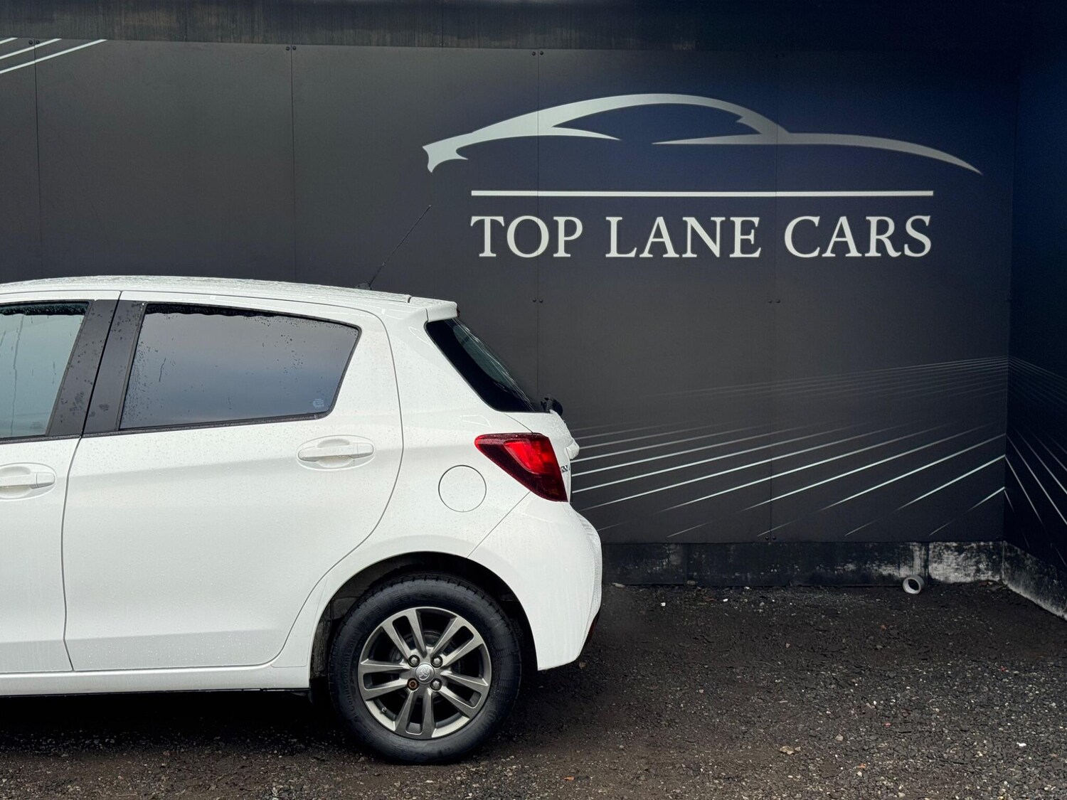 Used Toyota Yaris 2014 for sale - 77884899: Photo 16