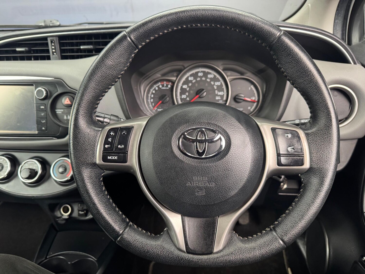 Used Toyota Yaris 2014 for sale - 77884899: Photo 18