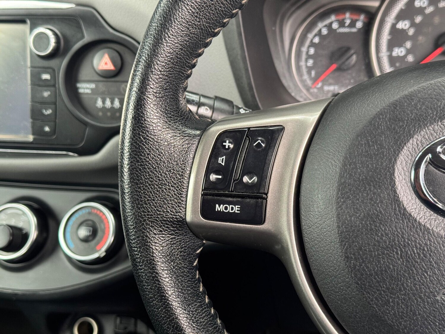 Used Toyota Yaris 2014 for sale - 77884899: Photo 20