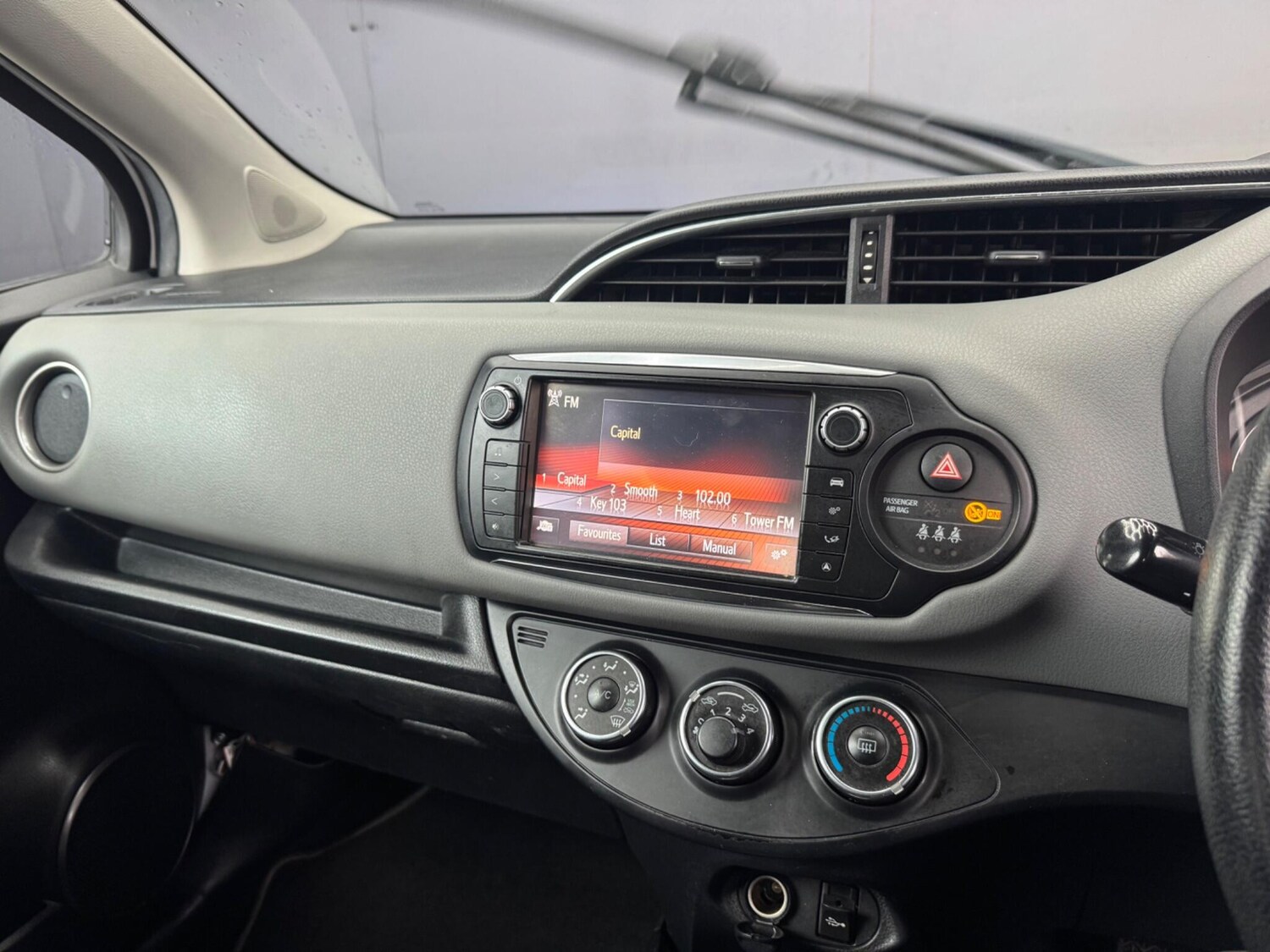 Used Toyota Yaris 2014 for sale - 77884899: Photo 24