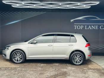 Used Volkswagen Golf 2017 for sale - 74874509: Photo