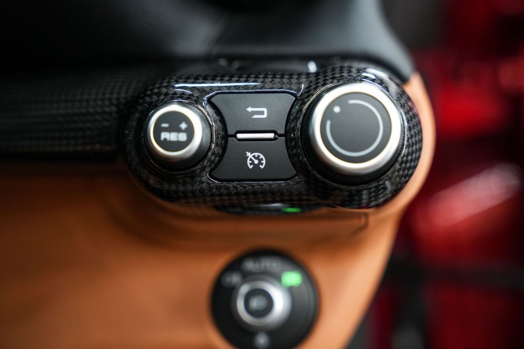 Used Ferrari 812 Superfast 2020 for sale - 77507994: Photo 25