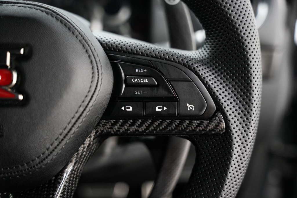 Used Nissan GT-R 2011 for sale - 77667681: Photo 23