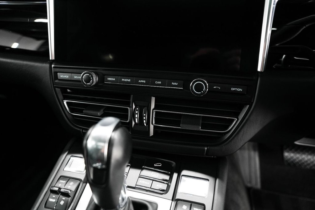 Used Porsche Macan 2018 for sale - 77121847: Photo 36