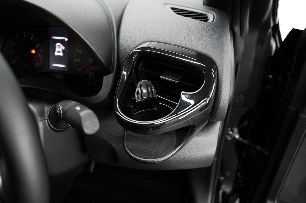 Used Toyota Yaris 2022 for sale - 76441789: Photo 18