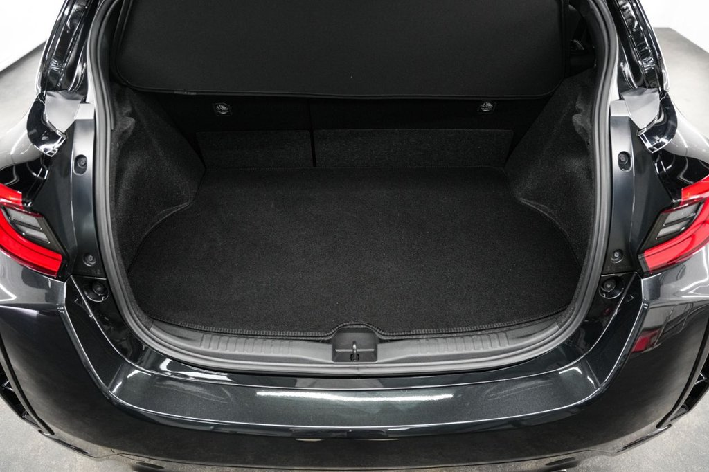 Used Toyota Yaris 2022 for sale - 76441789: Photo 43