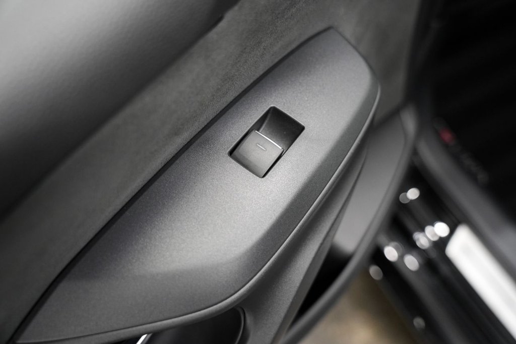 Used Toyota Yaris 2022 for sale - 76441789: Photo 46