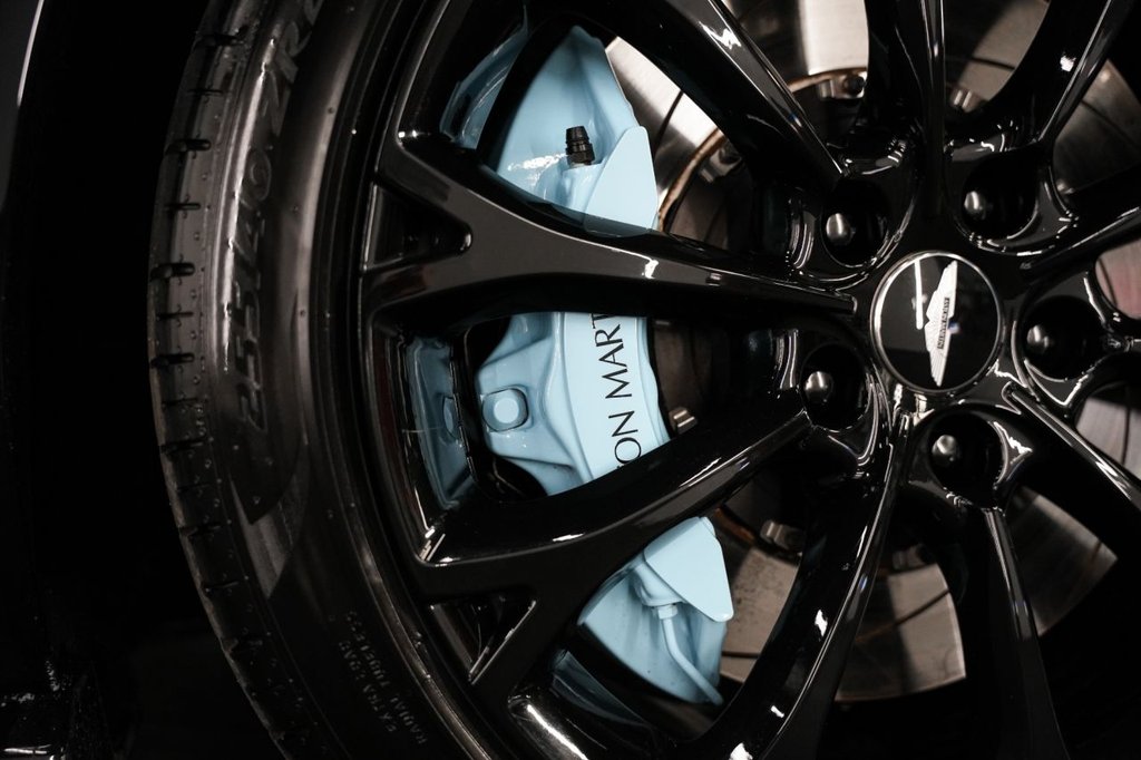 Used Aston Martin Vantage 2018 for sale - 76312866: Photo 10