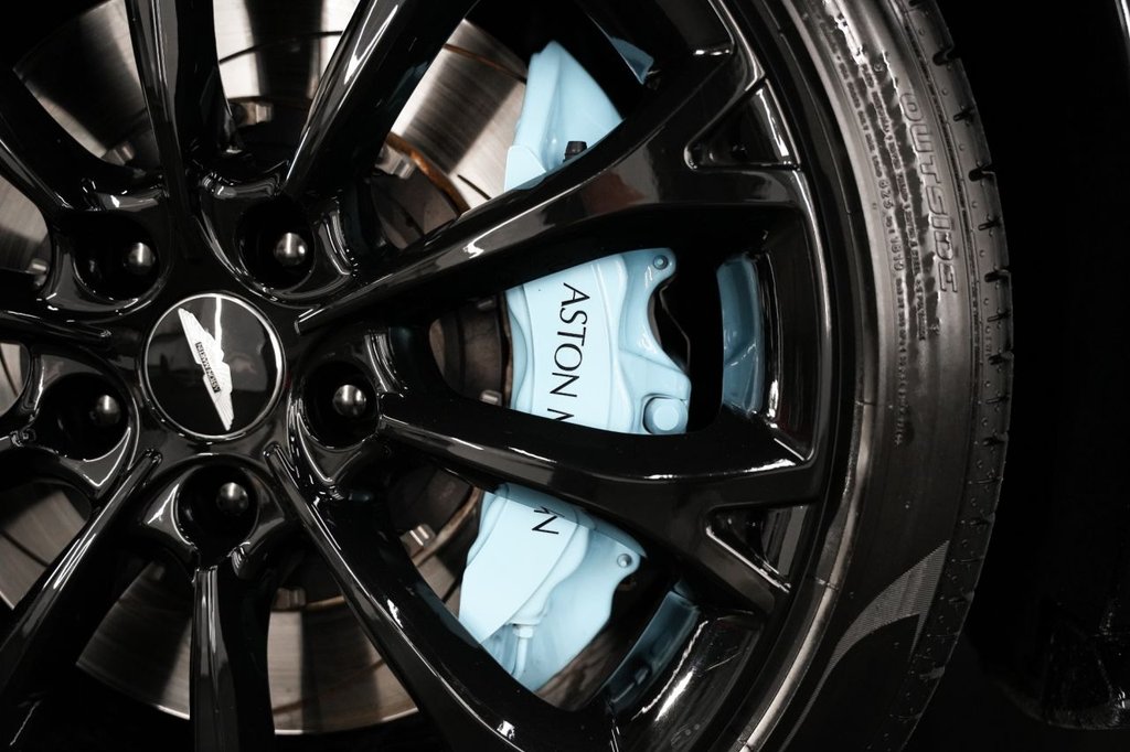 Used Aston Martin Vantage 2018 for sale - 76312866: Photo 13