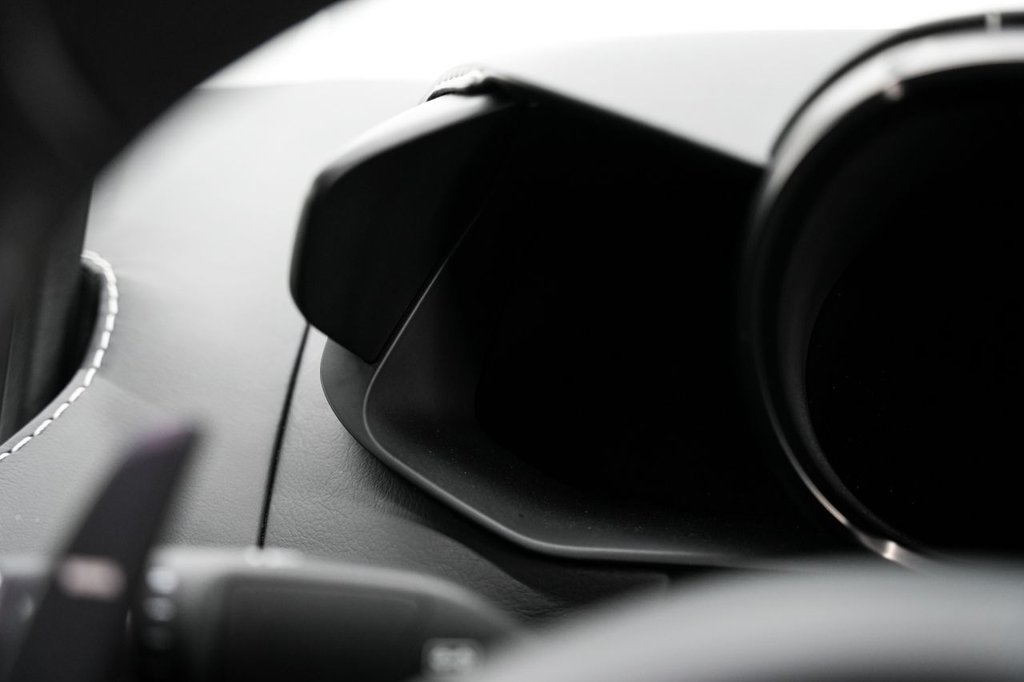 Used Aston Martin Vantage 2018 for sale - 76312866: Photo 24