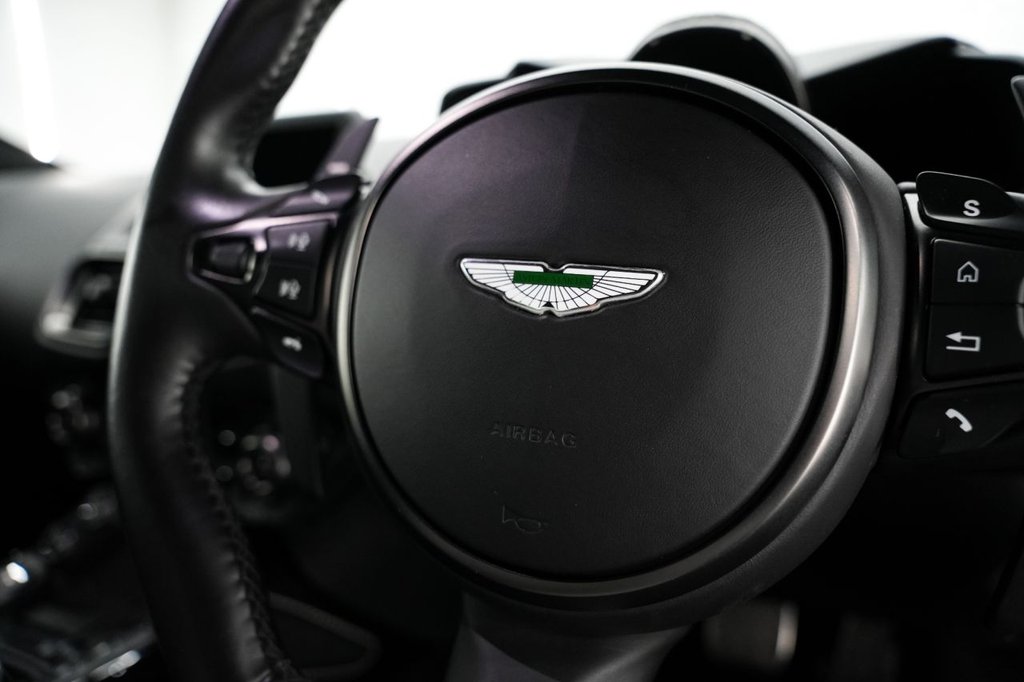 Used Aston Martin Vantage 2018 for sale - 76312866: Photo 31