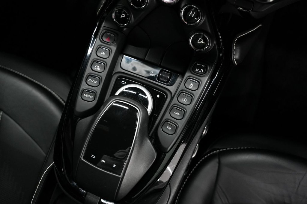 Used Aston Martin Vantage 2018 for sale - 76312866: Photo 39