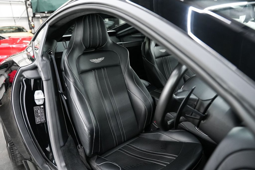 Used Aston Martin Vantage 2018 for sale - 76312866: Photo 44