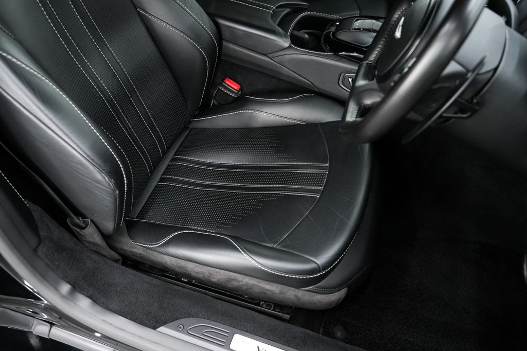 Used Aston Martin Vantage 2018 for sale - 76312866: Photo 45