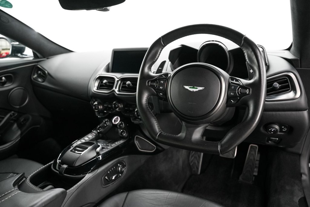 Used Aston Martin Vantage 2018 for sale - 76312866: Photo 47