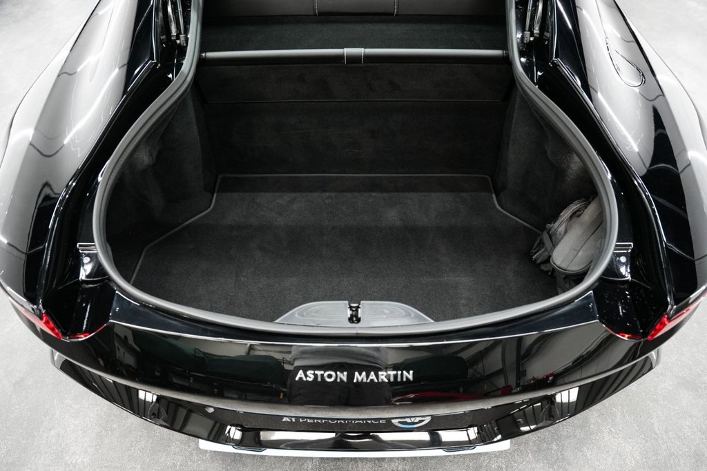 Used Aston Martin Vantage 2018 for sale - 76312866: Photo 48