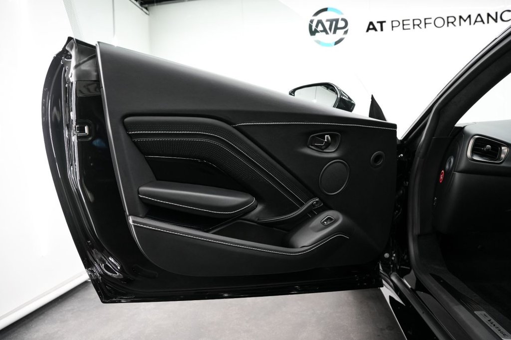 Used Aston Martin Vantage 2018 for sale - 76312866: Photo 50