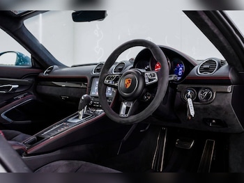 Used Porsche 718 Cayman 2018 for sale - 79462602: Photo