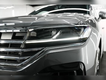 Used Volkswagen Touareg 2019 for sale - 77048792: Photo