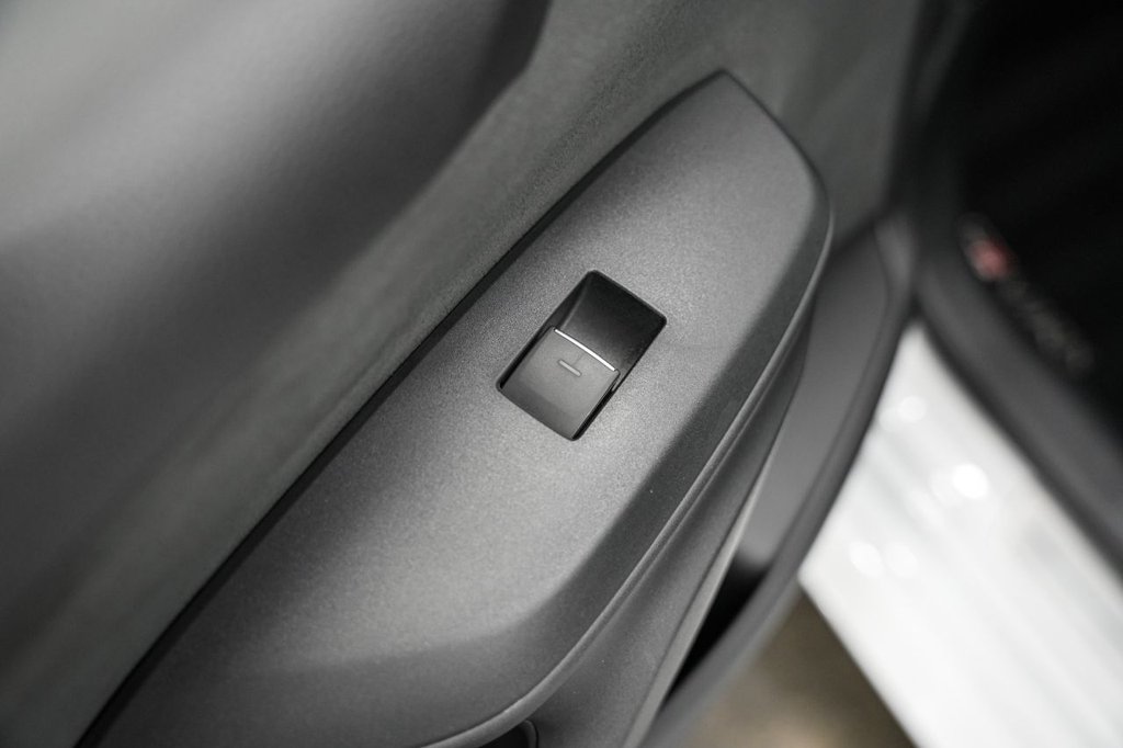 Used Toyota Yaris 2022 for sale - 76941599: Photo 44