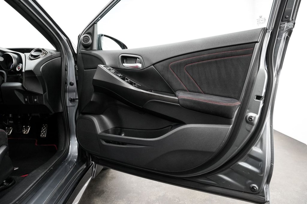 Used Honda Civic 2016 for sale - 77031133: Photo 15