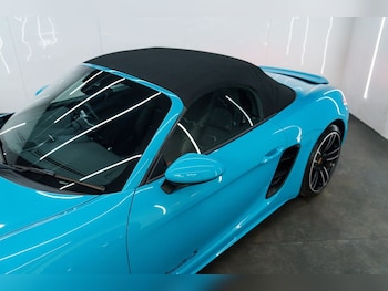 Used Porsche 718 Boxster 2017 for sale - 77920210: Photo