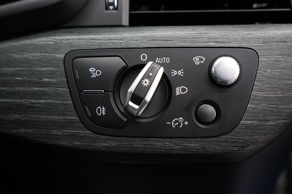 Used Audi A4 Avant 2021 for sale - 76582432: Photo 18