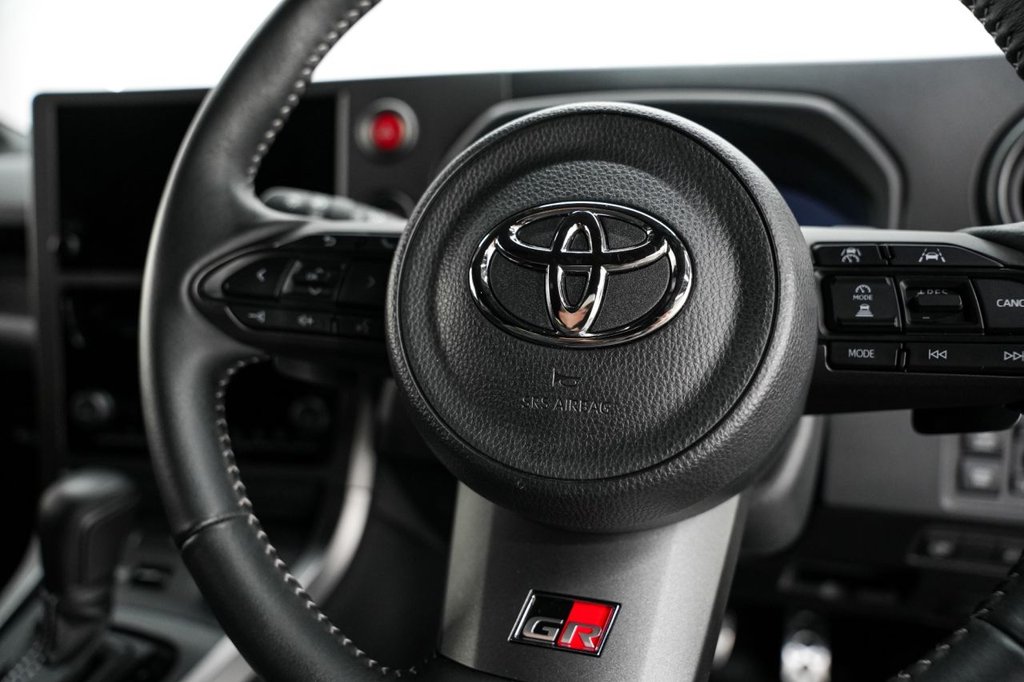 Used Toyota Yaris 2024 for sale - 76686453: Photo 35