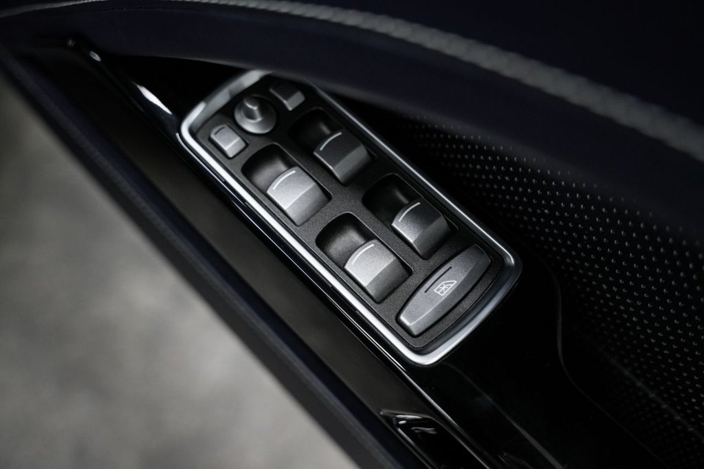 Used Aston Martin Rapide 2017 for sale - 77384105: Photo 16