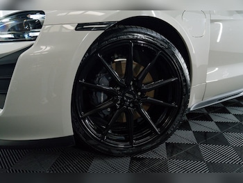 Used Porsche Taycan 2021 for sale - 77990836: Photo