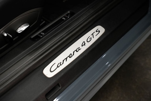 Used Porsche 911 2017 for sale - 76010347: Photo 18