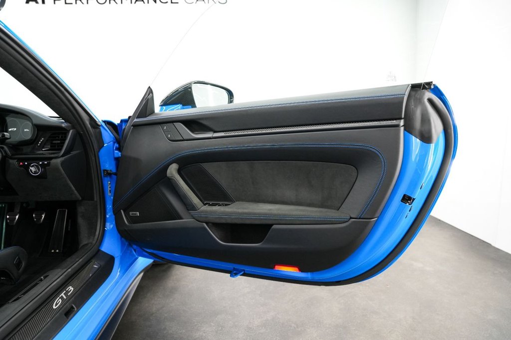 Used Porsche 911 2022 for sale - 76372479: Photo 16