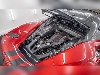 Used Ferrari 488 Pista 2019 for sale - 78839569: Photo