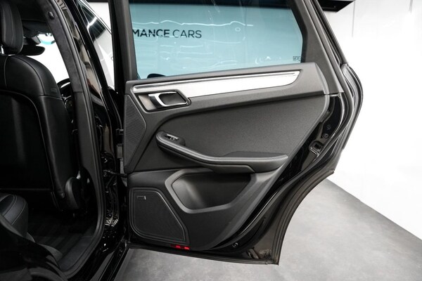 Used Porsche Macan 2016 for sale - 75527914: Photo 46