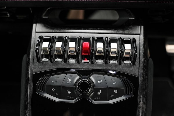Used Lamborghini Huracan 2018 for sale - 76080478: Photo 37